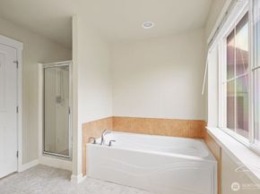 1353 32nd Place NE, Auburn WA 98002