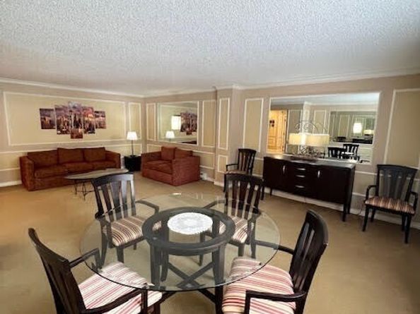 4540 8th Avenue NE 903, Seattle WA 98105