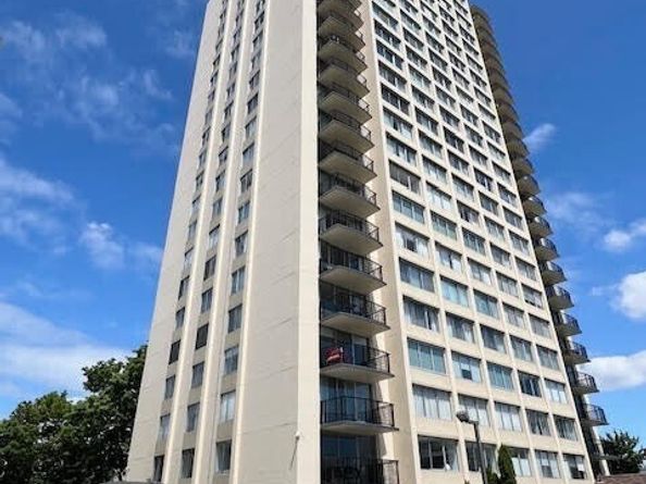 4540 8th Avenue NE 903, Seattle WA 98105
