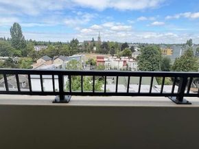 4540 8th Avenue NE 903, Seattle WA 98105