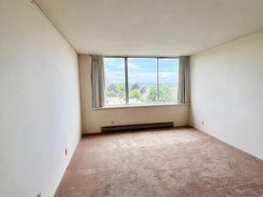 4540 8th Avenue NE 903, Seattle WA 98105