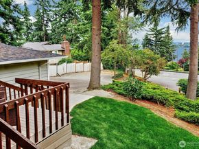 11214 80th Avenue NE, Kirkland WA 98034