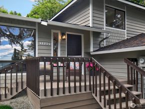 11214 80th Avenue NE, Kirkland WA 98034