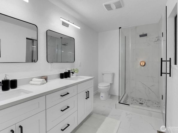 11214 80th Avenue NE, Kirkland WA 98034