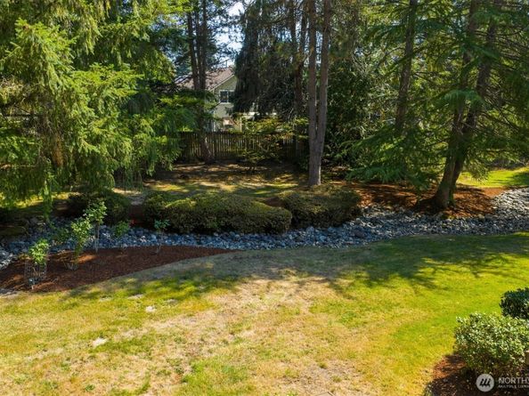 17434 NE 129th Street, Redmond WA 98052