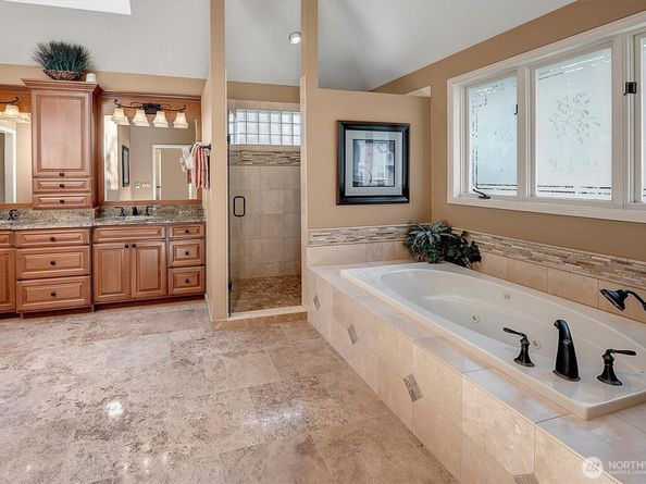 17434 NE 129th Street, Redmond WA 98052