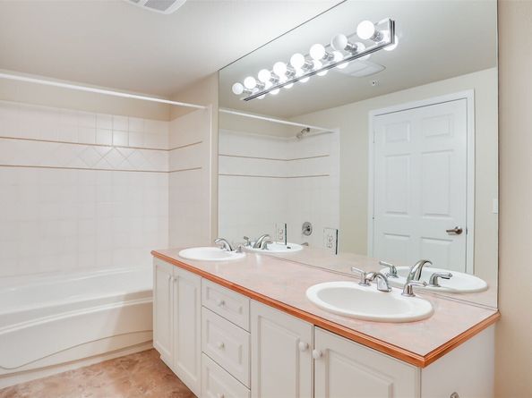 425 S 46th Place E, Renton WA 98055