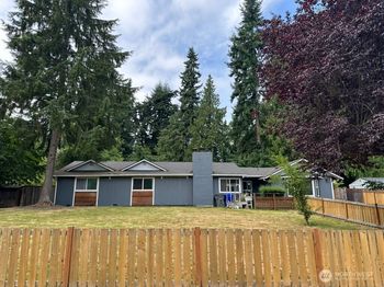 4529 Crescent