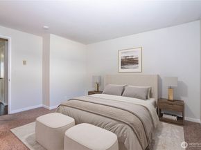 4231 NE 5th Street C102, Renton WA 98059