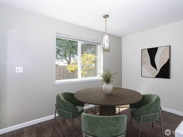 4231 NE 5th Street C102, Renton WA 98059
