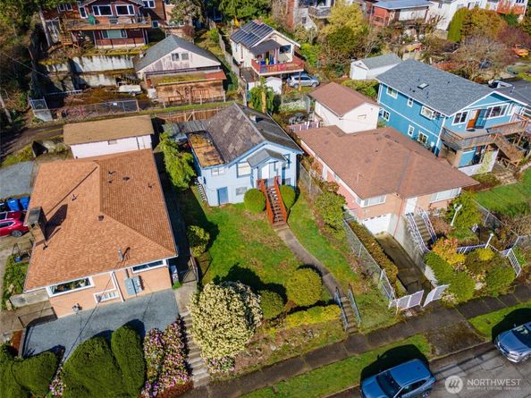 3321 25th Avenue S, Seattle WA 98144