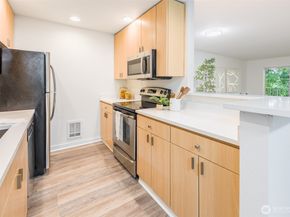 16101 Bothell Everett Hwy E103, Mill Creek WA 98012