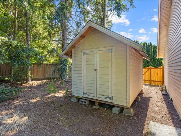 6807 185th Street SW, Lynnwood WA 98037