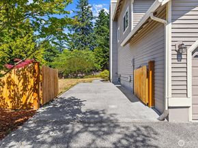 6807 185th Street SW, Lynnwood WA 98037