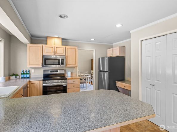 6807 185th Street SW, Lynnwood WA 98037