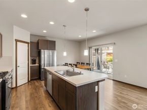 5180 Sinclair Way, Bremerton WA 98312