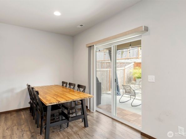 5180 Sinclair Way, Bremerton WA 98312
