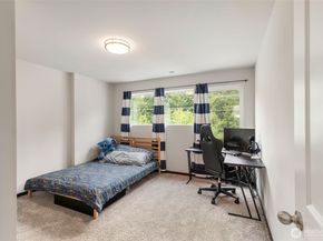 5180 Sinclair Way, Bremerton WA 98312