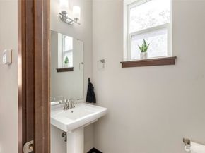 5180 Sinclair Way, Bremerton WA 98312