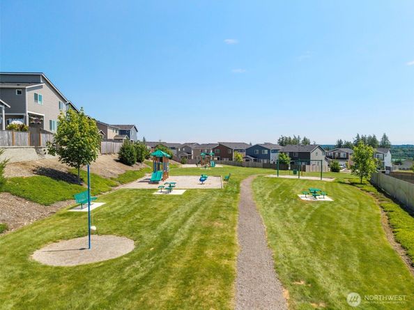 5180 Sinclair Way, Bremerton WA 98312