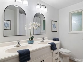 8 157th Place SE, Bothell WA 98012