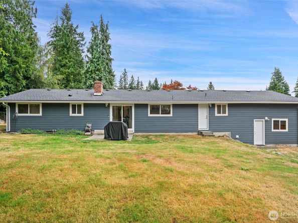 8 157th Place SE, Bothell WA 98012
