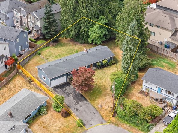8 157th Place SE, Bothell WA 98012