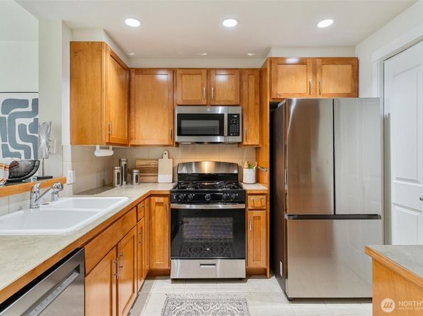 2607 Western Ave 410, Seattle WA 98121