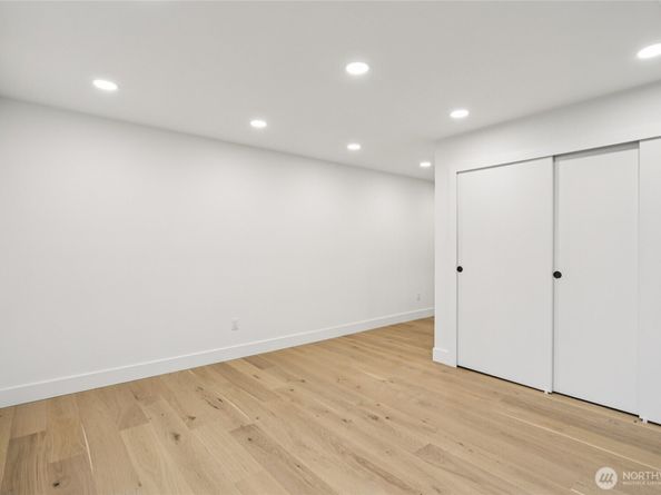 15415 NE 103rd Way, Redmond WA 98052