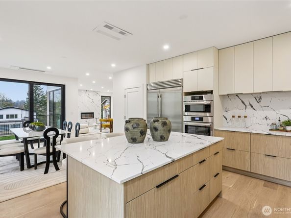 15415 NE 103rd Way, Redmond WA 98052