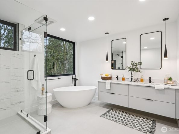 15415 NE 103rd Way, Redmond WA 98052