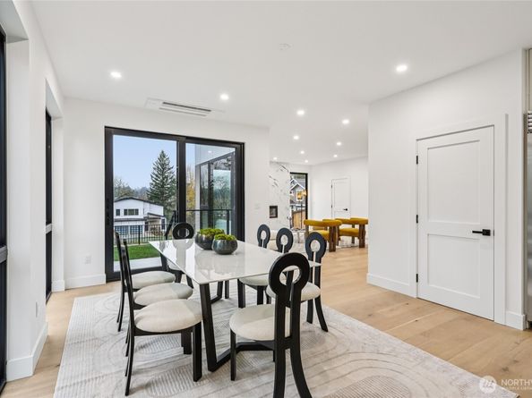 15415 NE 103rd Way, Redmond WA 98052