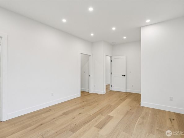 15415 NE 103rd Way, Redmond WA 98052