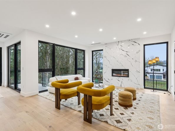 15415 NE 103rd Way, Redmond WA 98052