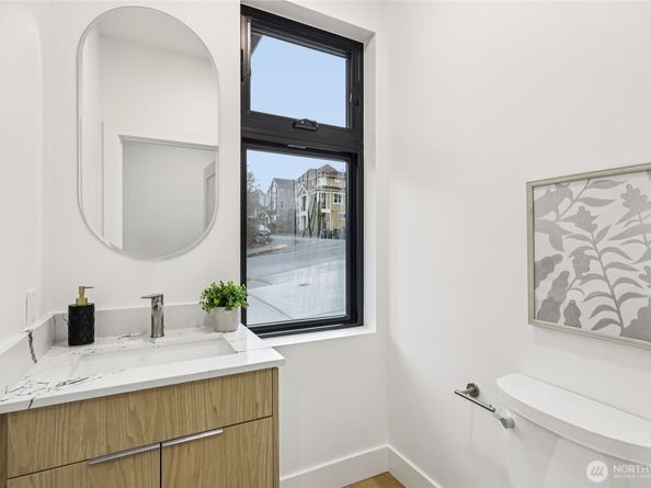 15415 NE 103rd Way, Redmond WA 98052