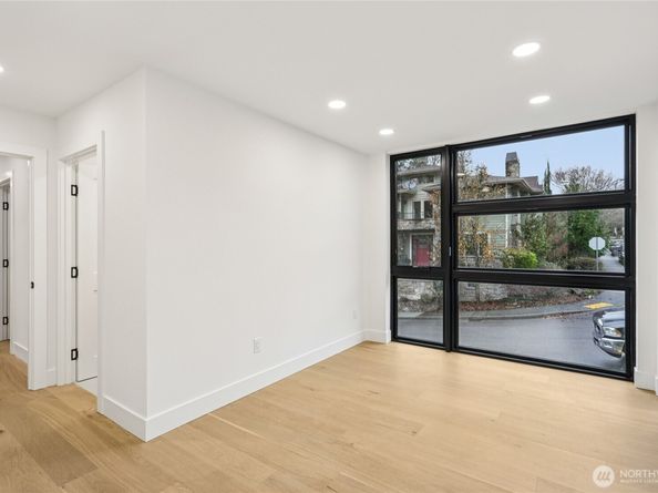 15415 NE 103rd Way, Redmond WA 98052