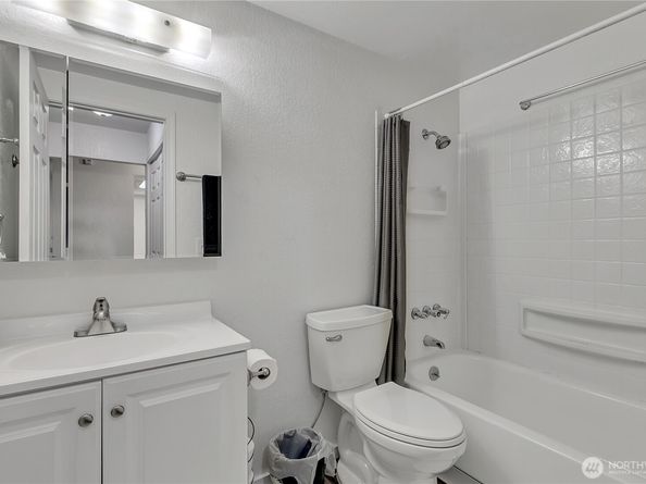 33021 18th Place S E107, Federal Way WA 98003