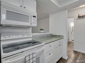 33021 18th Place S E107, Federal Way WA 98003