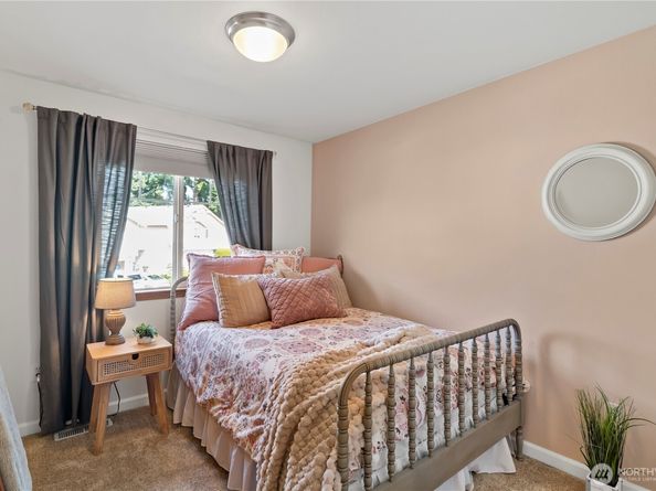 2530 123rd Place SW B, Everett WA 98204