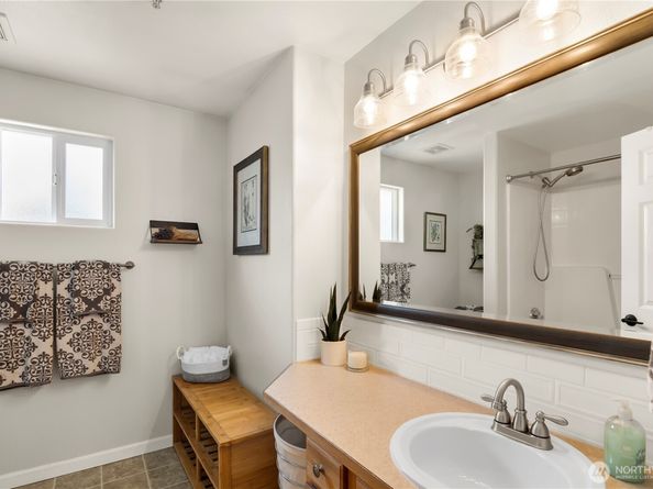 2530 123rd Place SW B, Everett WA 98204