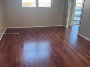 1075 NE Miami Gardens Dr 706, Miami FL 33179