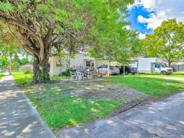 1499 NE 174th St, North Miami Beach FL 33162