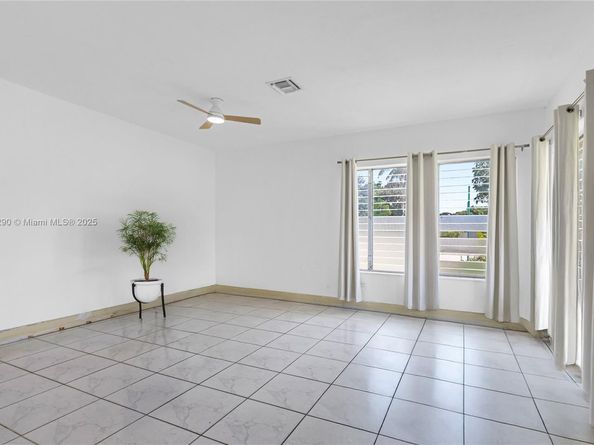 1499 NE 174th St, North Miami Beach FL 33162