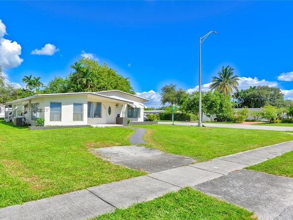 1499 NE 174th St, North Miami Beach FL 33162