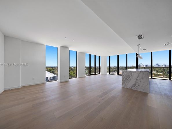 340 W 42 St 508, Miami Beach FL 33140