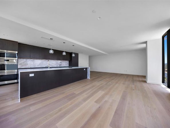 340 W 42 St 508, Miami Beach FL 33140
