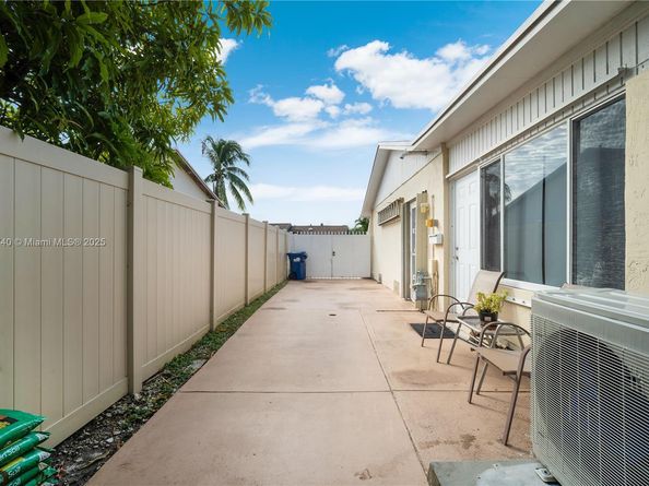 13249 SW 86th Ln, Miami FL 33183