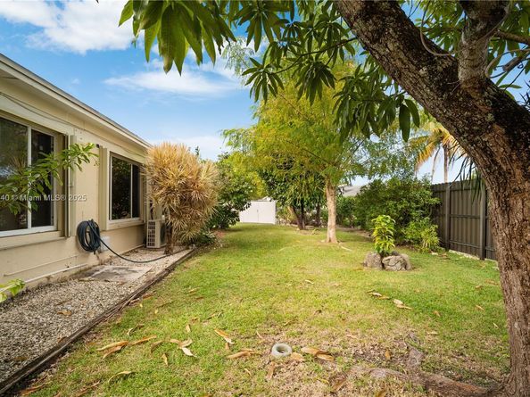 13249 SW 86th Ln, Miami FL 33183