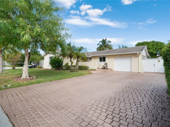 13249 SW 86th Ln, Miami FL 33183