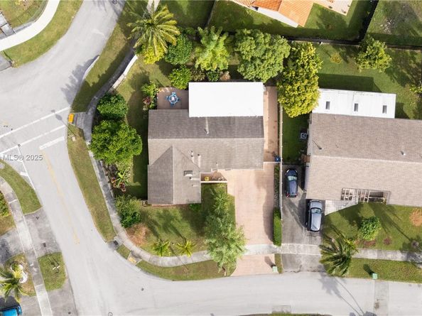 13249 SW 86th Ln, Miami FL 33183